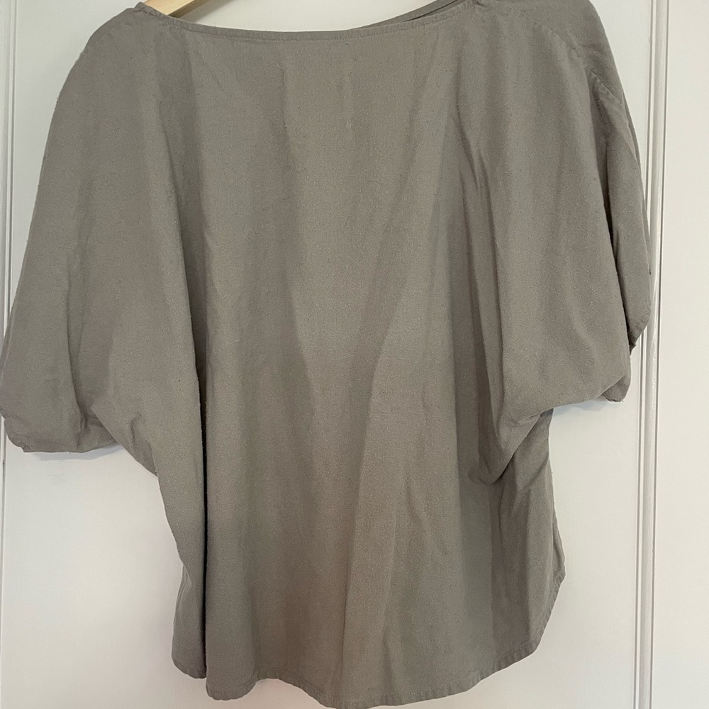 Jamie and the Jones Blank Canvas Top, Grey, S EUC